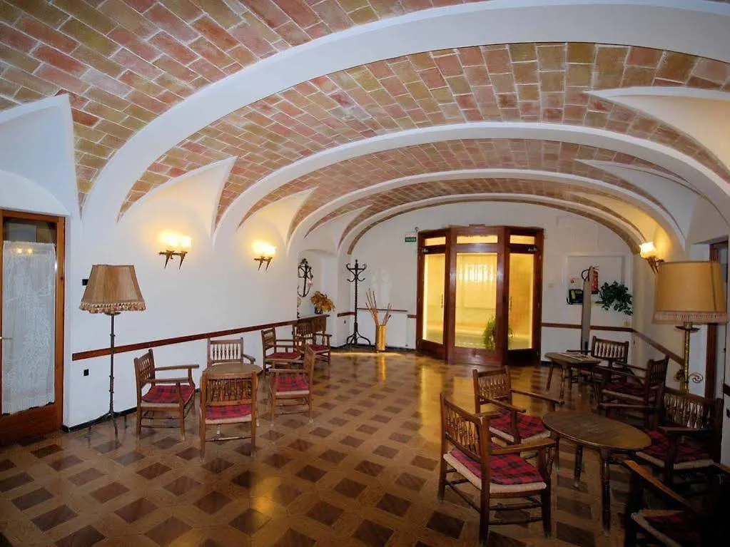 Guest house Hostal Fabrellas Caldes de Malavella
